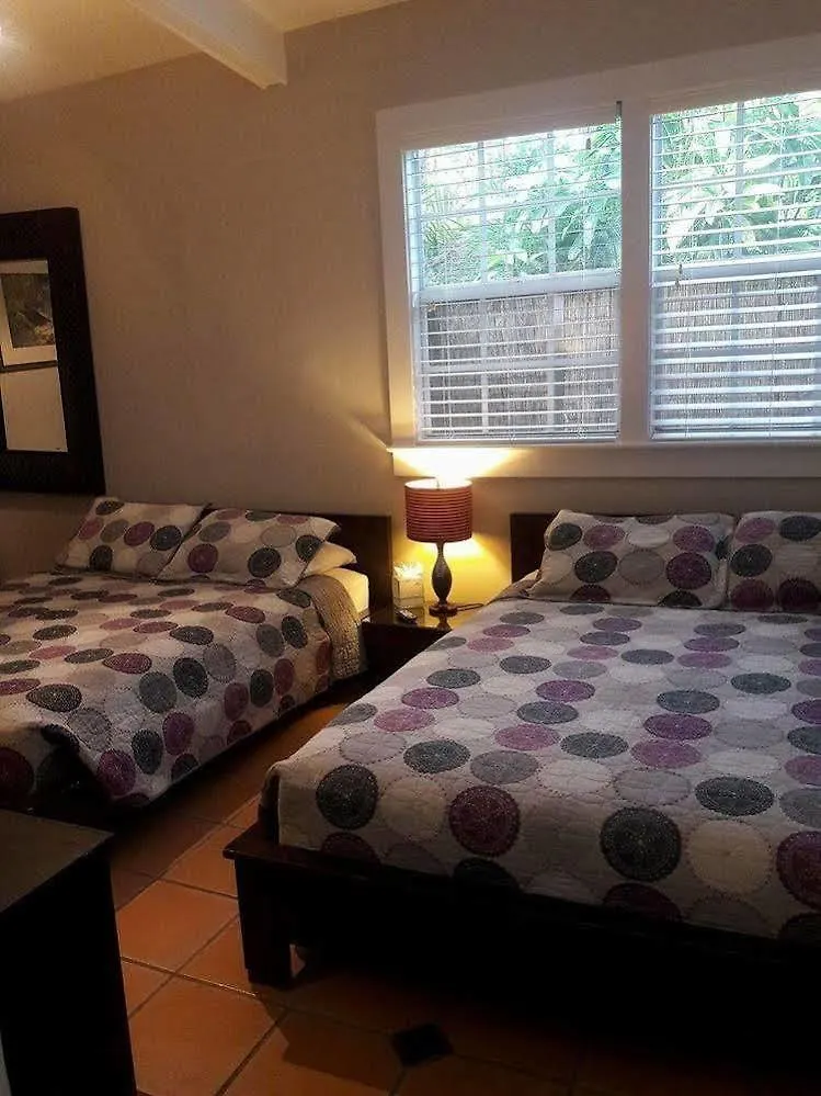L'Habitation Guesthouse- Adult Exclusive 키웨스트