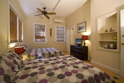 Bed & Breakfast L'Habitation Guesthouse- Adult Exclusive Key West