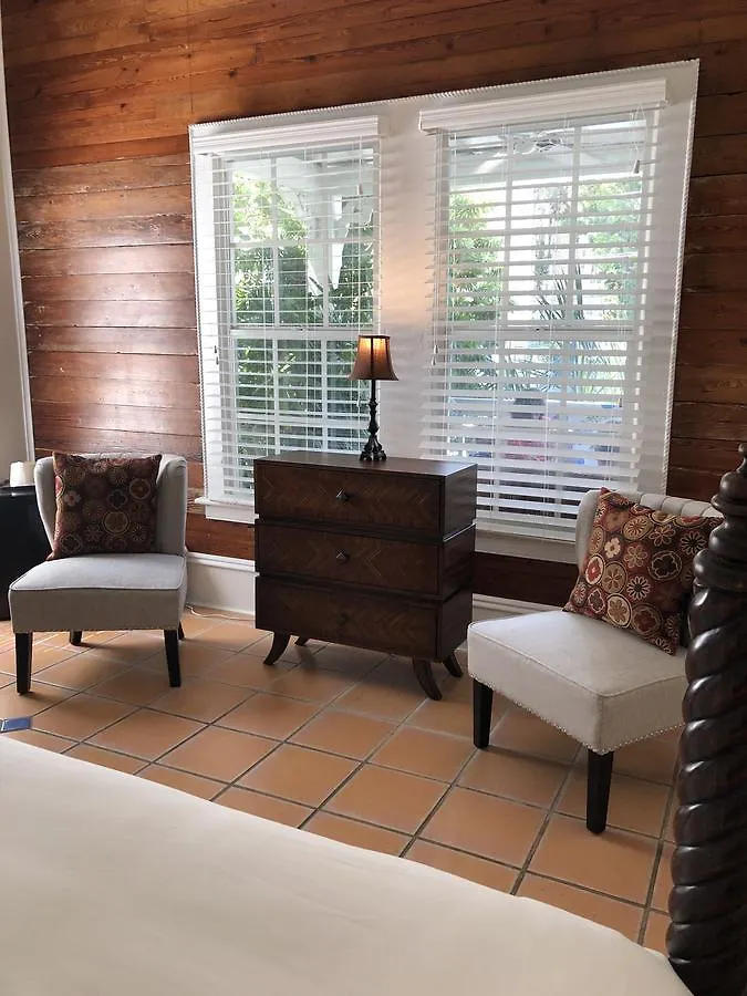 L'Habitation Guesthouse- Adult Exclusive Key West Bed & Breakfast